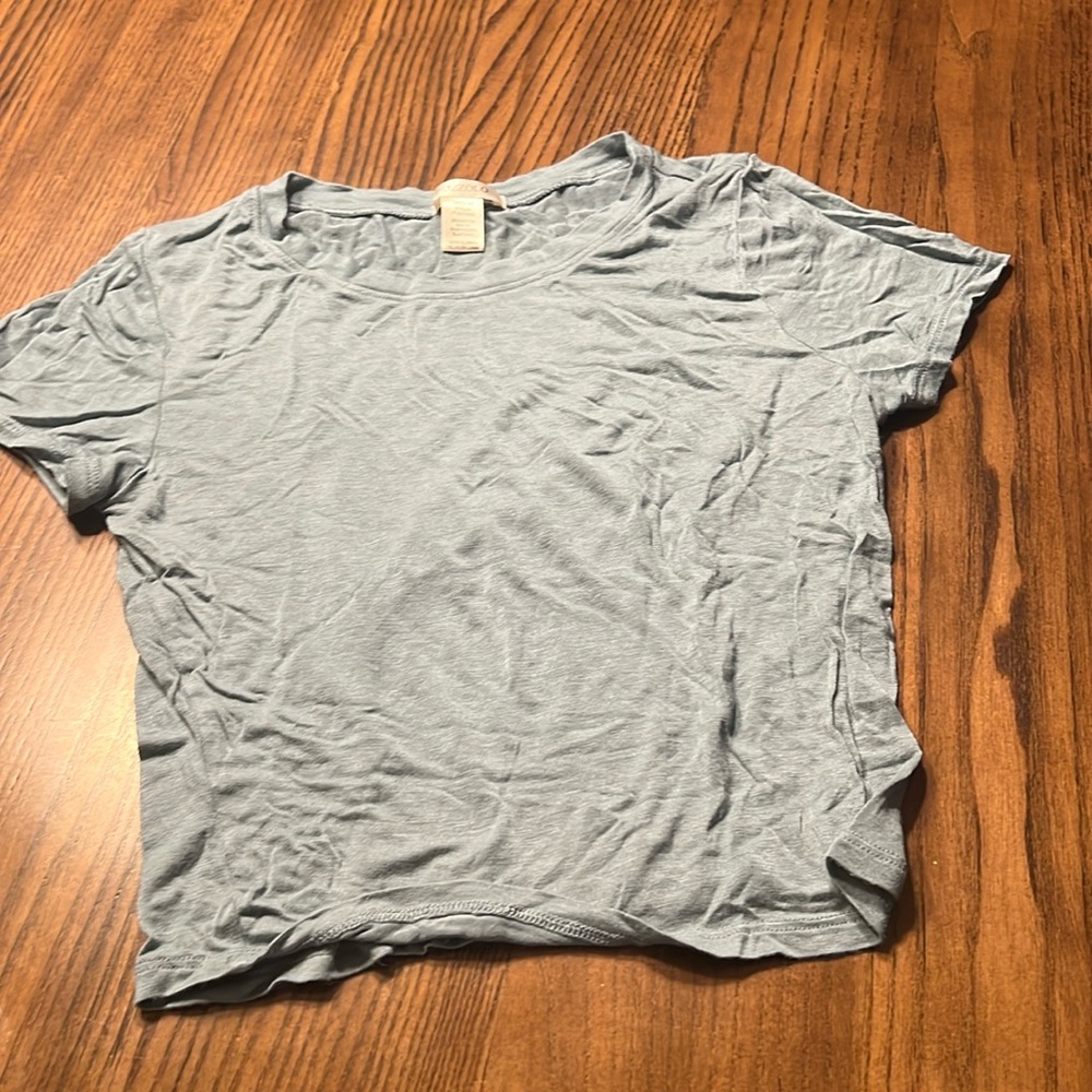 Crop t-shirt, blue/green color, junior size M